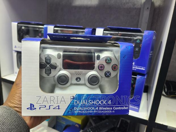 Ps4 Pad/Controller, Silver - main view