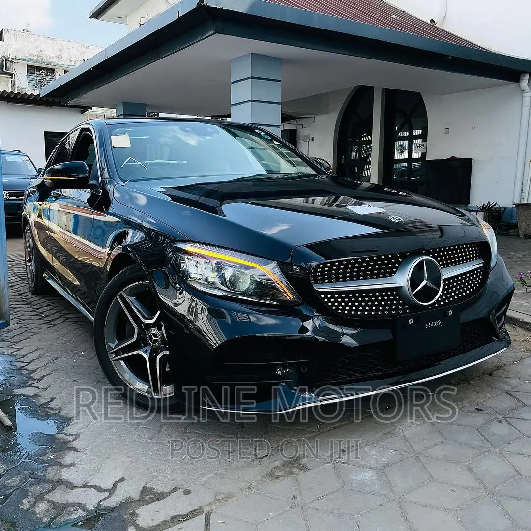 Mercedes-Benz C200 2017 Matt Black