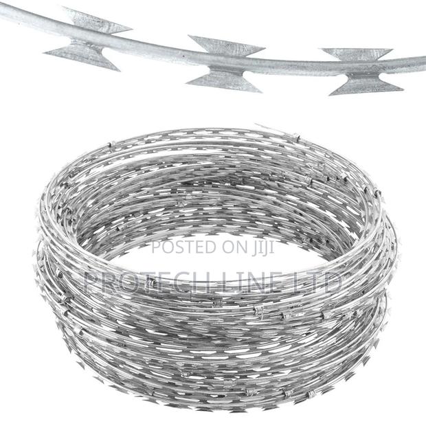450mm Galvanized Cross Barbed Razor Wire - main view