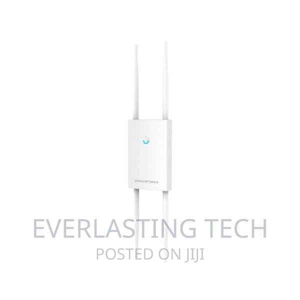 Grandstream GWN7664LR Wi-Fi 6 Outdoor Long Range Acces Point