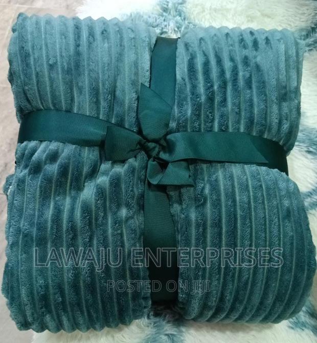 Green Heavy Sherpa Flannel Blanket - thumbnail 2