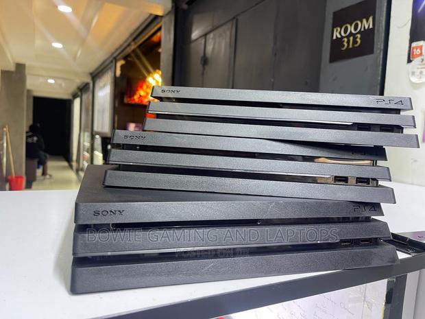 Ps4 Pro Console X Uk - main view