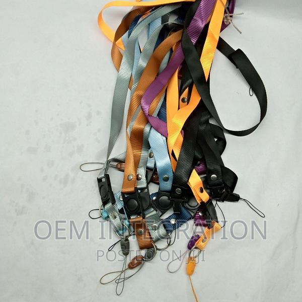 4 Name Tag Hangers - thumbnail 3