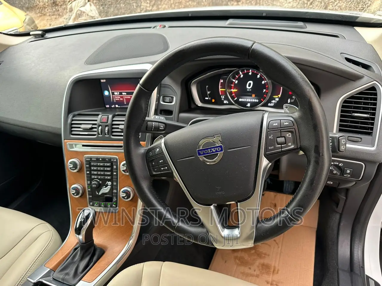Volvo XC60 T5 Dynamic AWD 2017 White