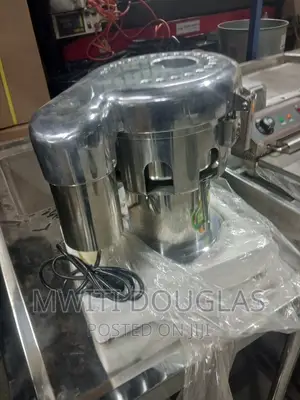 Commercial Juice Extractor