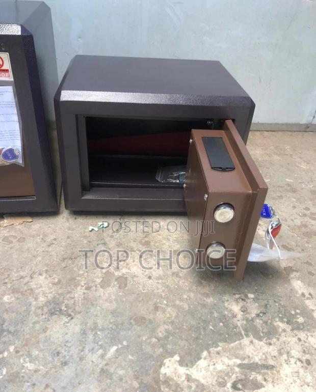 Safety Box/ Cash Box - thumbnail 2
