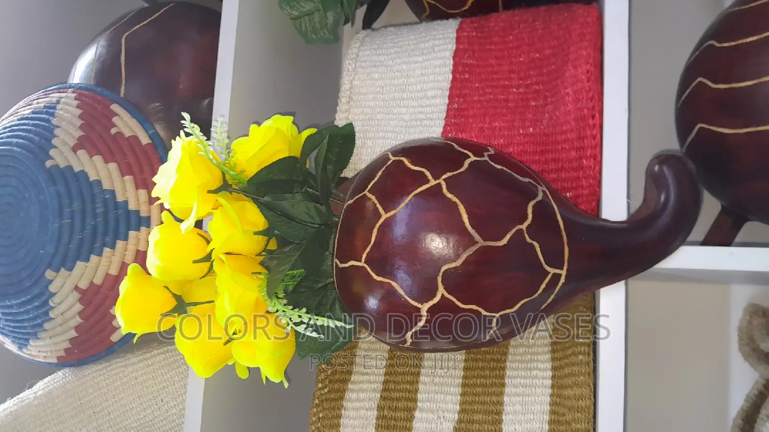 Hanging Vase With Artificial Flowers KSH 800