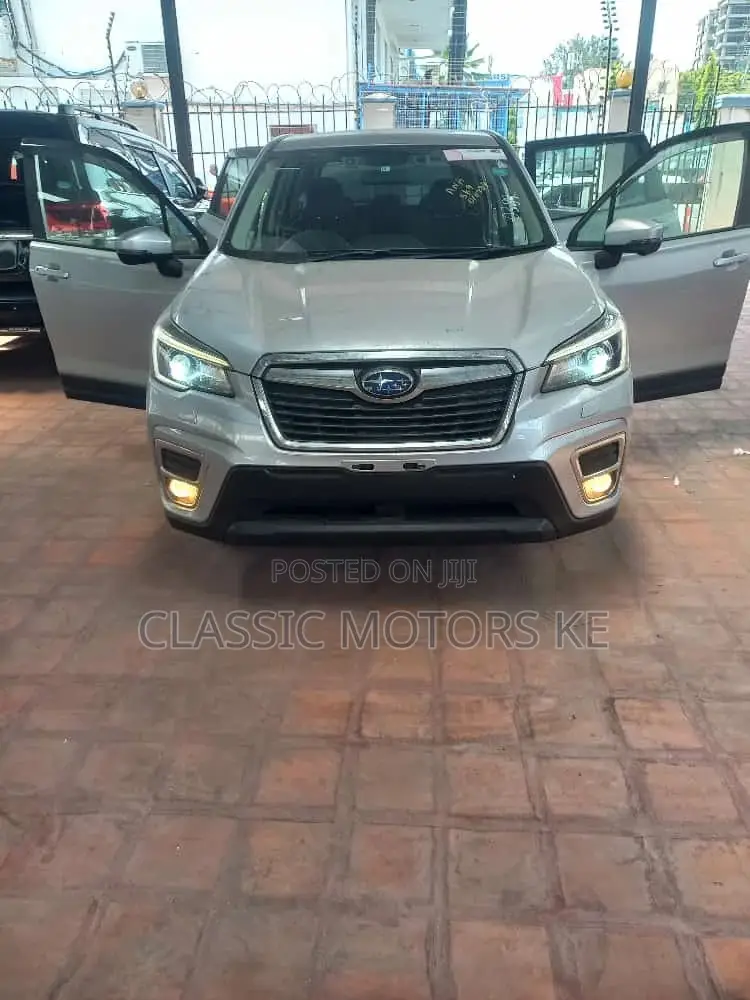 Subaru Forester 2.5i Premium AWD 2018 Gray