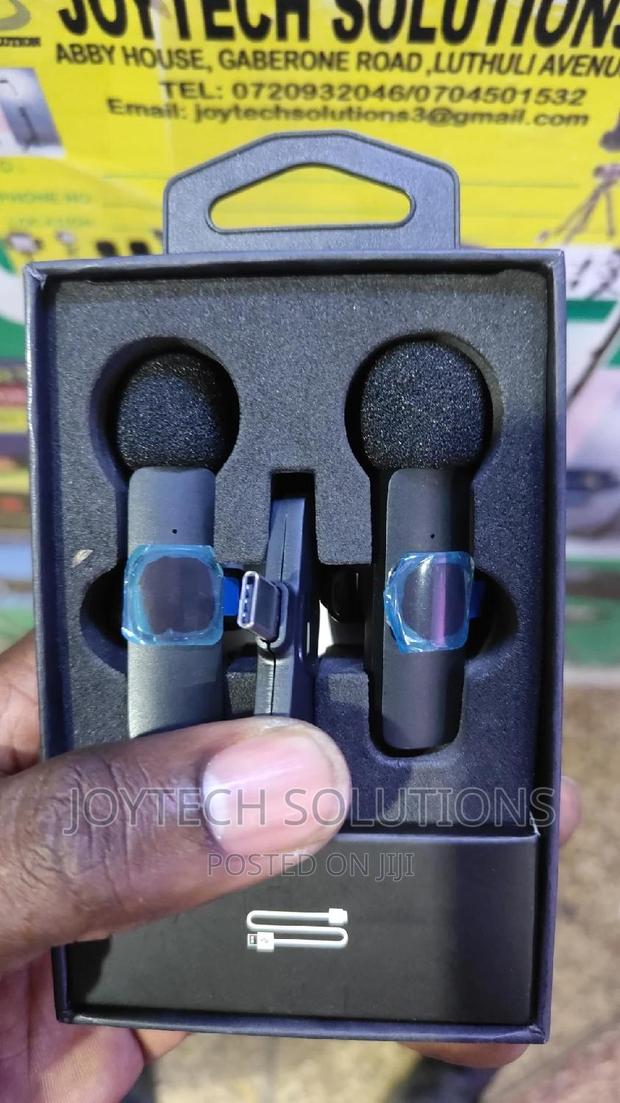 Type C Dual Wireless Lavalier Lapel Microphone . - thumbnail 3