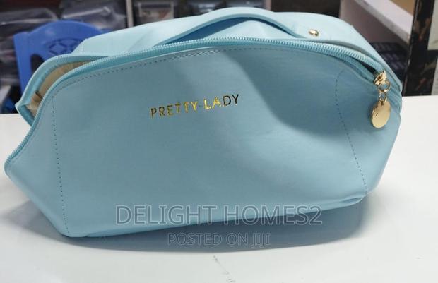 Multifunctional Waterproof Large Cosmetic Bag - thumbnail 4