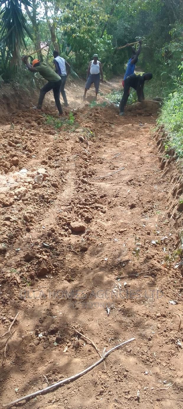 One Acre at Kwa Katheke ,Konza 800metres From Tarmac