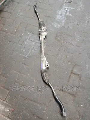 Toyota Ractis Steering Rack