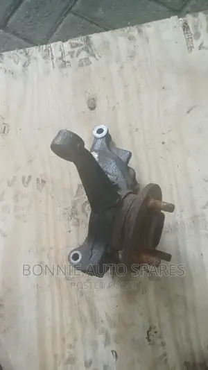 Demio 2010 Front Hub