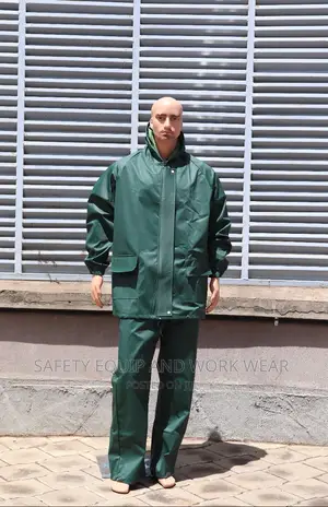 Get Comfortable Spray Suits With Ankle Closures