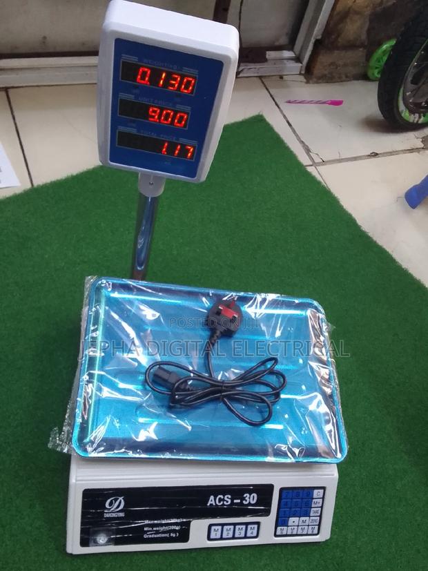 Electronic Computing Scale With Arm - main view