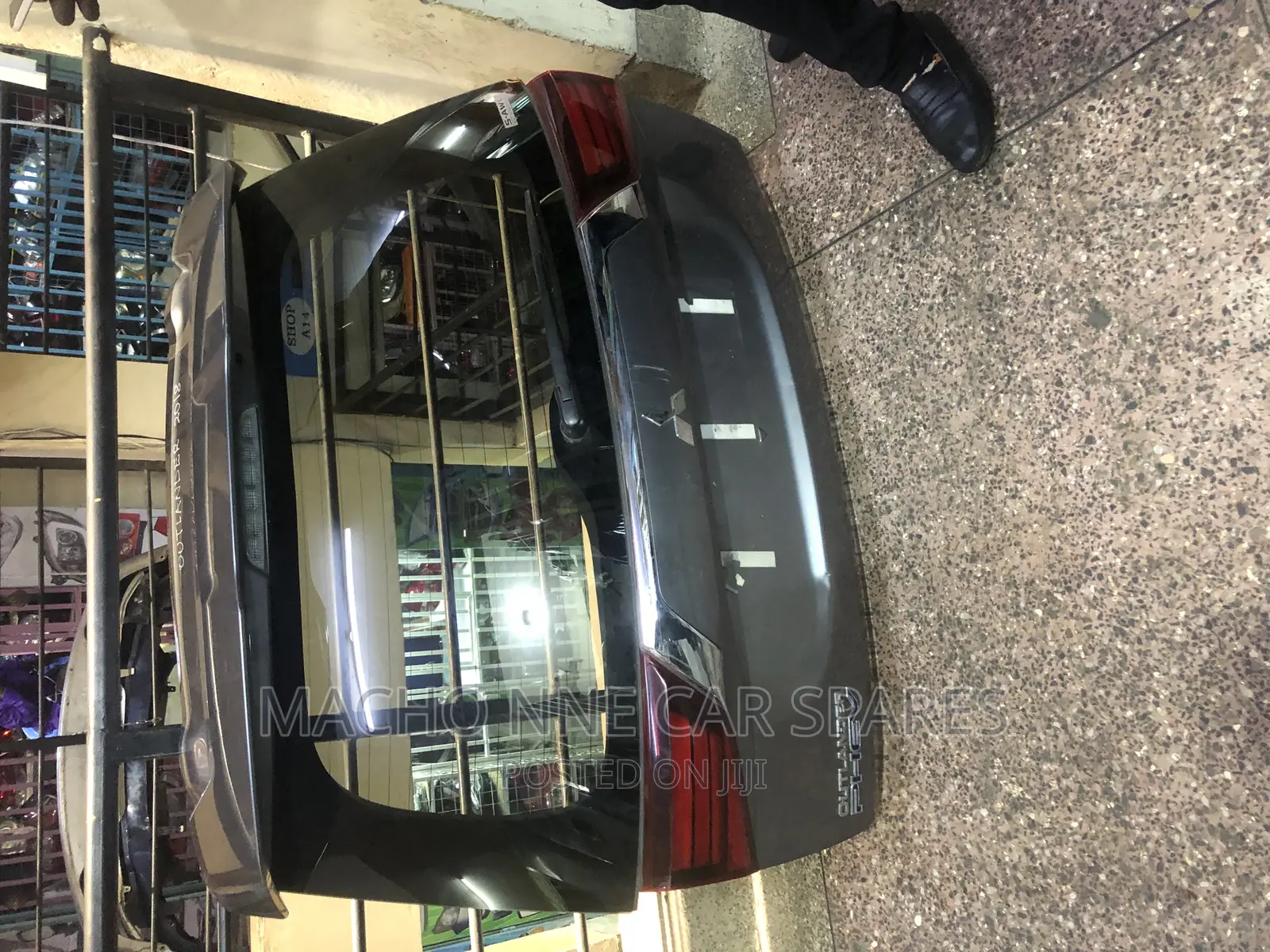 Mitsubishi Outlander 2016 Boot (Manual)