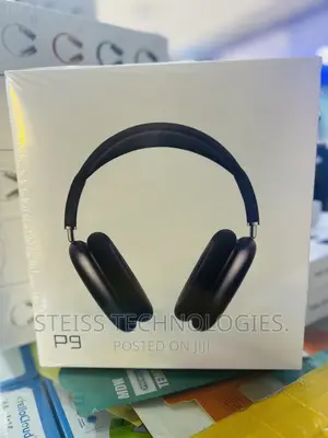 P9 Wireless Black Headphones.