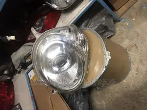 Toyota Sienta 2012-2014 Xenon Headlight