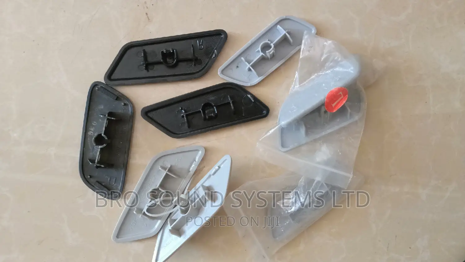 Headlight Washer Covers Toyota Landcruiser