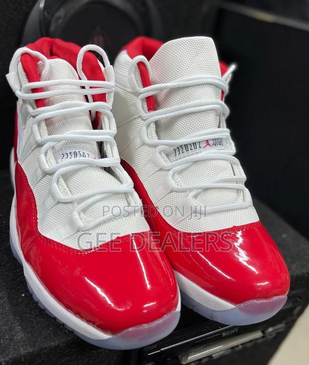 Jordan 11 Size 40-45 - thumbnail 2