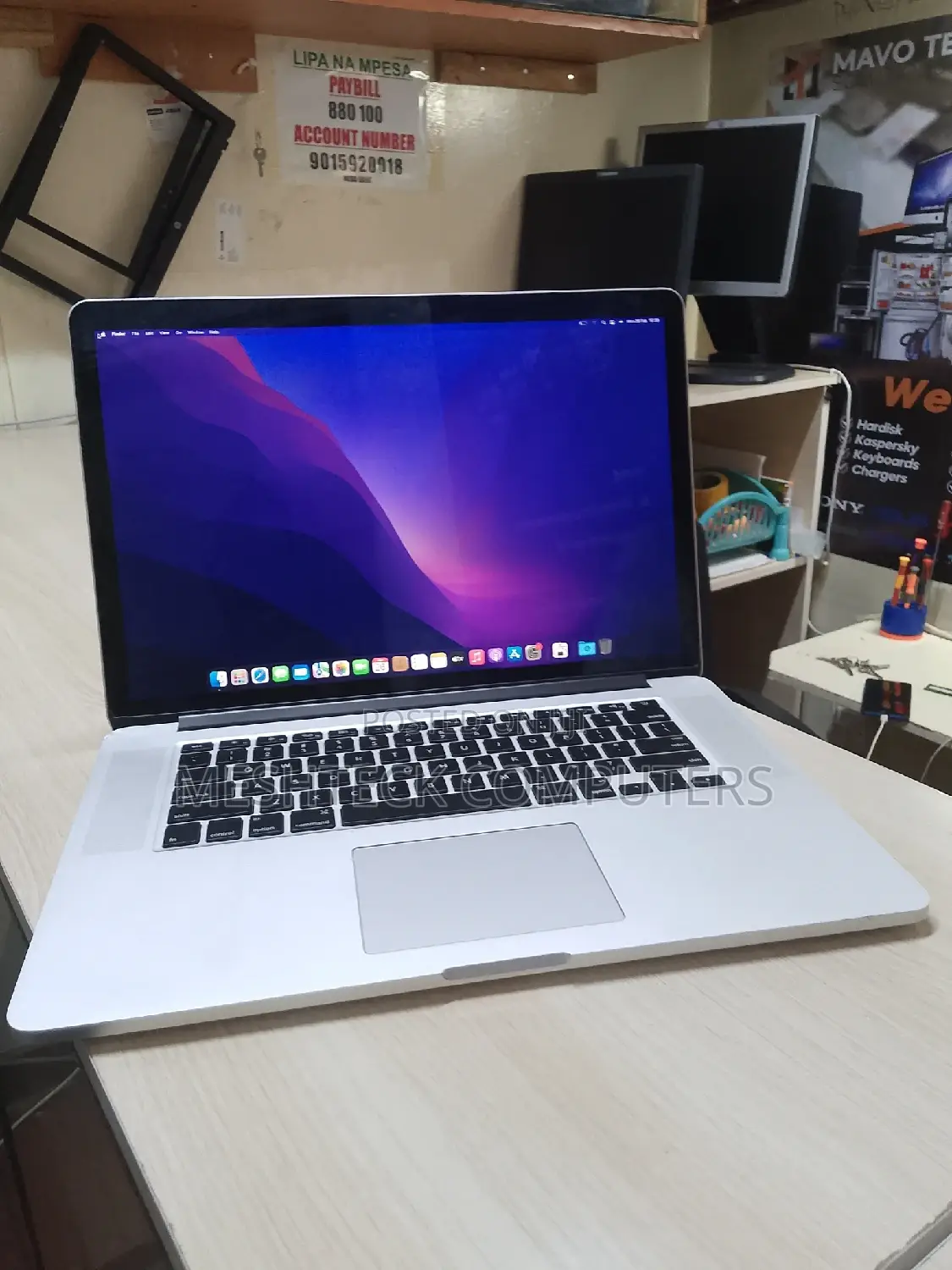 Laptop Apple MacBook Pro 16GB Intel Core I7 SSD 512GB