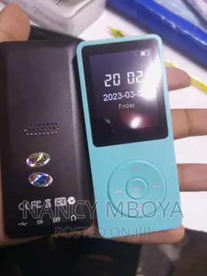 Bluetooth Mp4 Player Black and Blue
