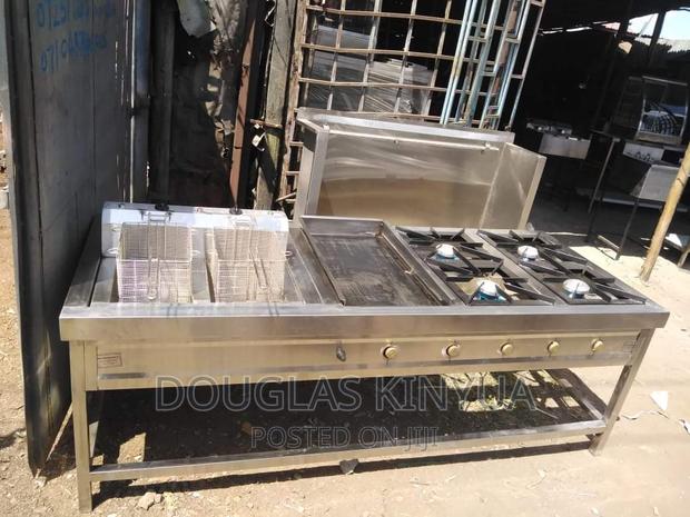 Commercial Combined Cooking Unit With Burners Griddle:: - main view