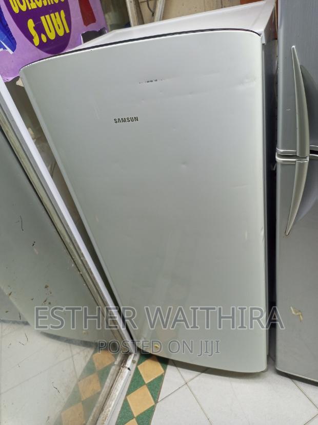 Samsung Fridge 200l - main view