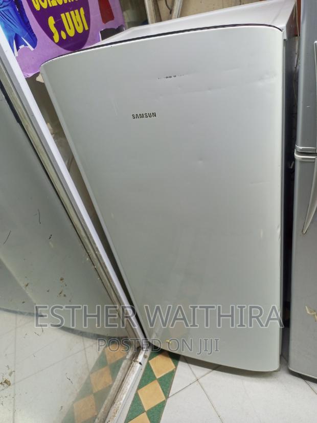 Samsung Fridge 200l - thumbnail 2