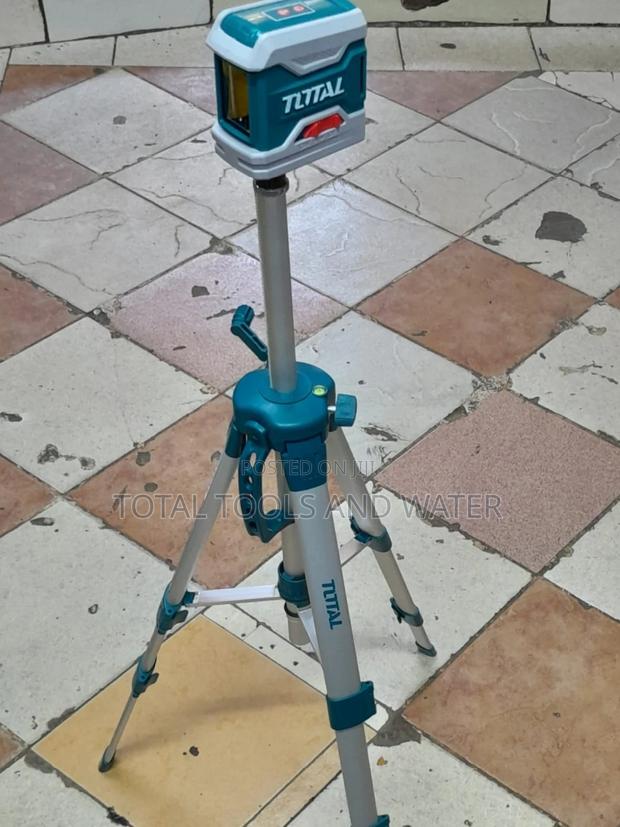 Total Horizontal and Vertical Line Laser Level Plus Stand
