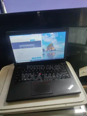 Laptop Lenovo ThinkPad X260 8GB Intel Core I5 HDD+SSD 500GB