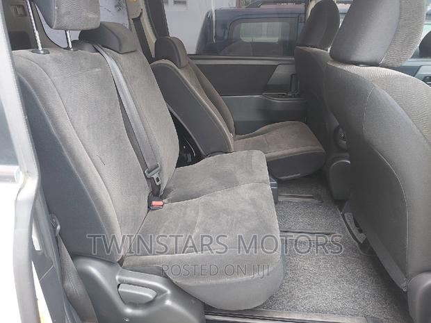 Toyota Voxy 2013 White - thumbnail 9