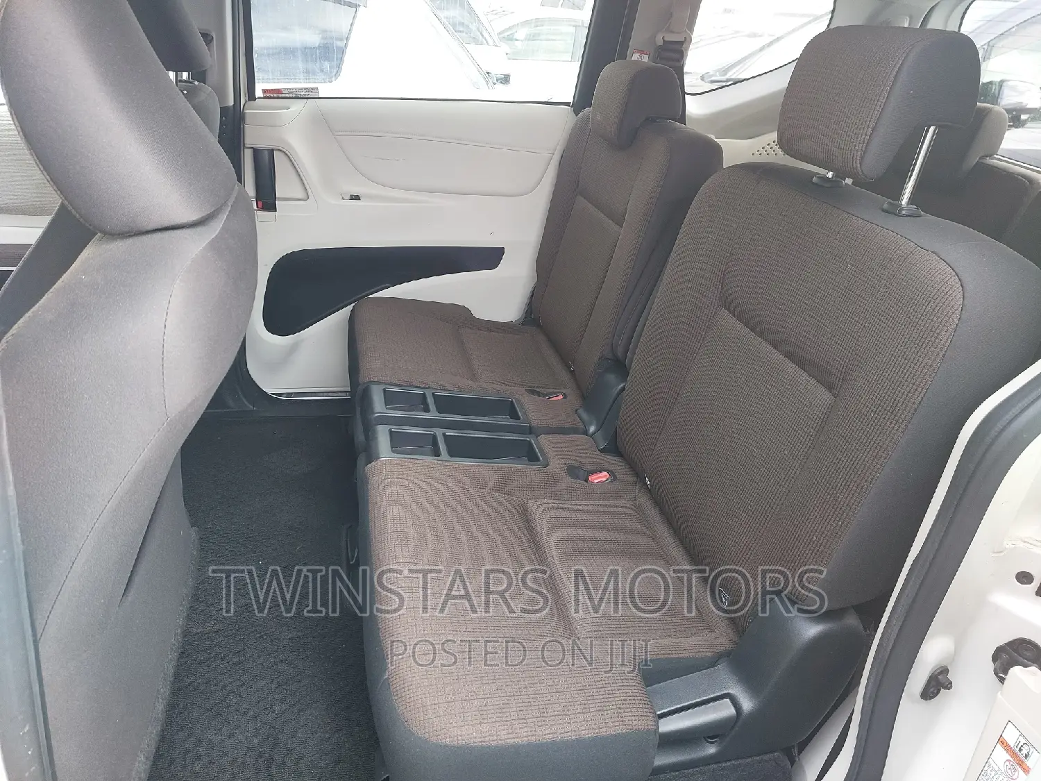 Toyota Sienta 2017 White