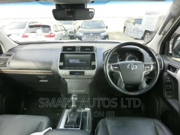 Toyota Land Cruiser Prado 2018 Pearl - thumbnail 9