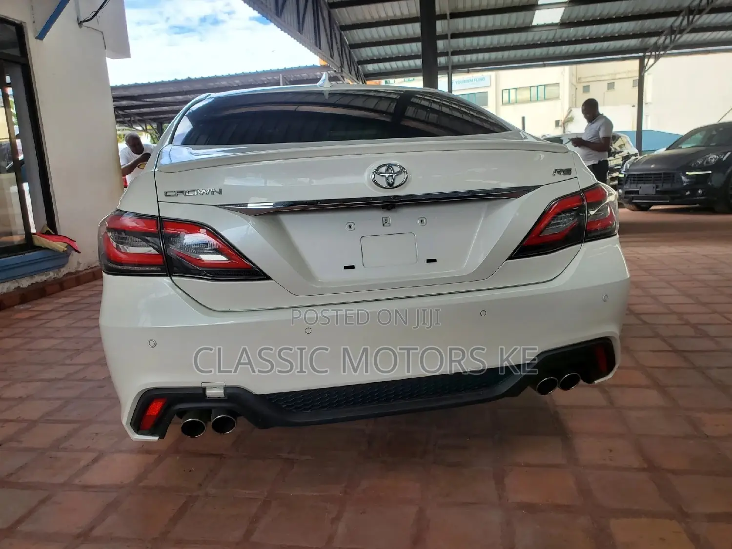 Toyota Crown 2019 White