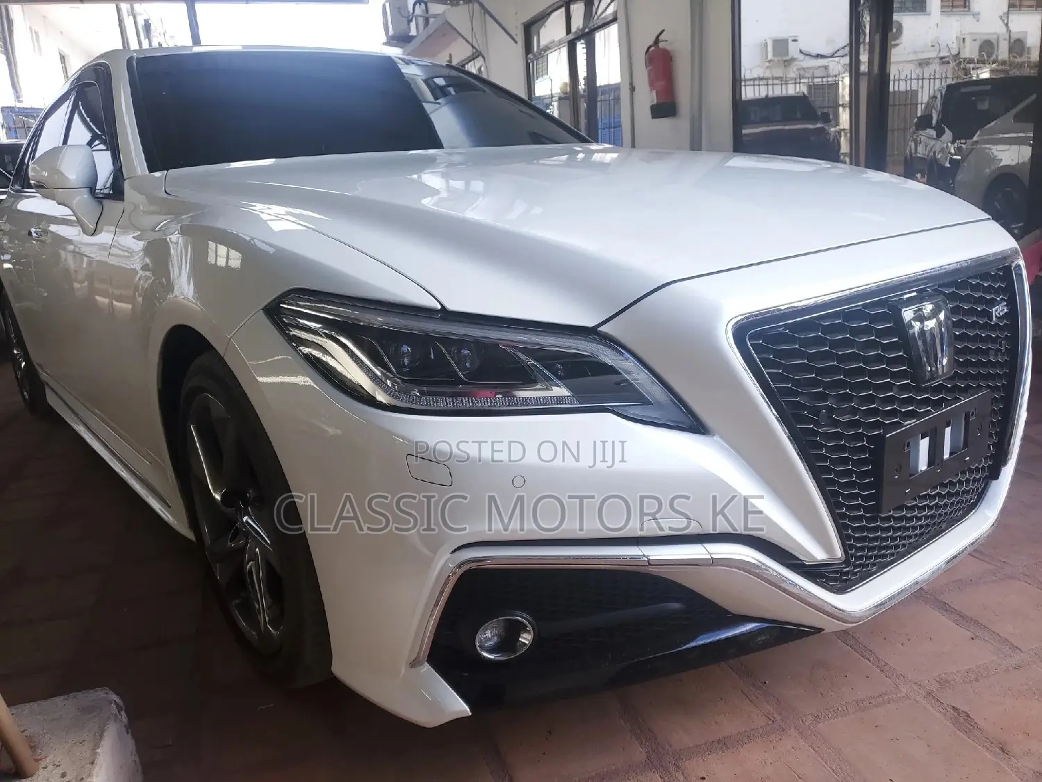 Toyota Crown 2019 White