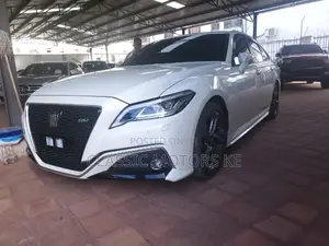 Toyota Crown 2019 White