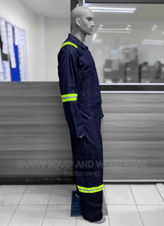 Get Stylish Denim Overalls At Discounted Price