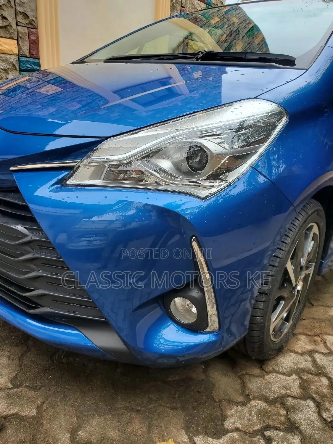 Toyota Vitz 1.3 AWD 5dr 2018 Blue