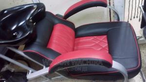 Salon Sink Chair. - main view
