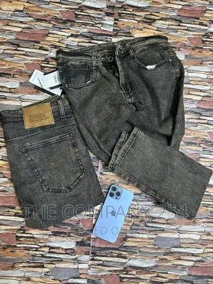 Plain Wash Slimfit Straight Men's Denim Jeans
Size 30 to 40
