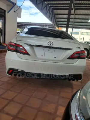 Toyota Crown 2019 White