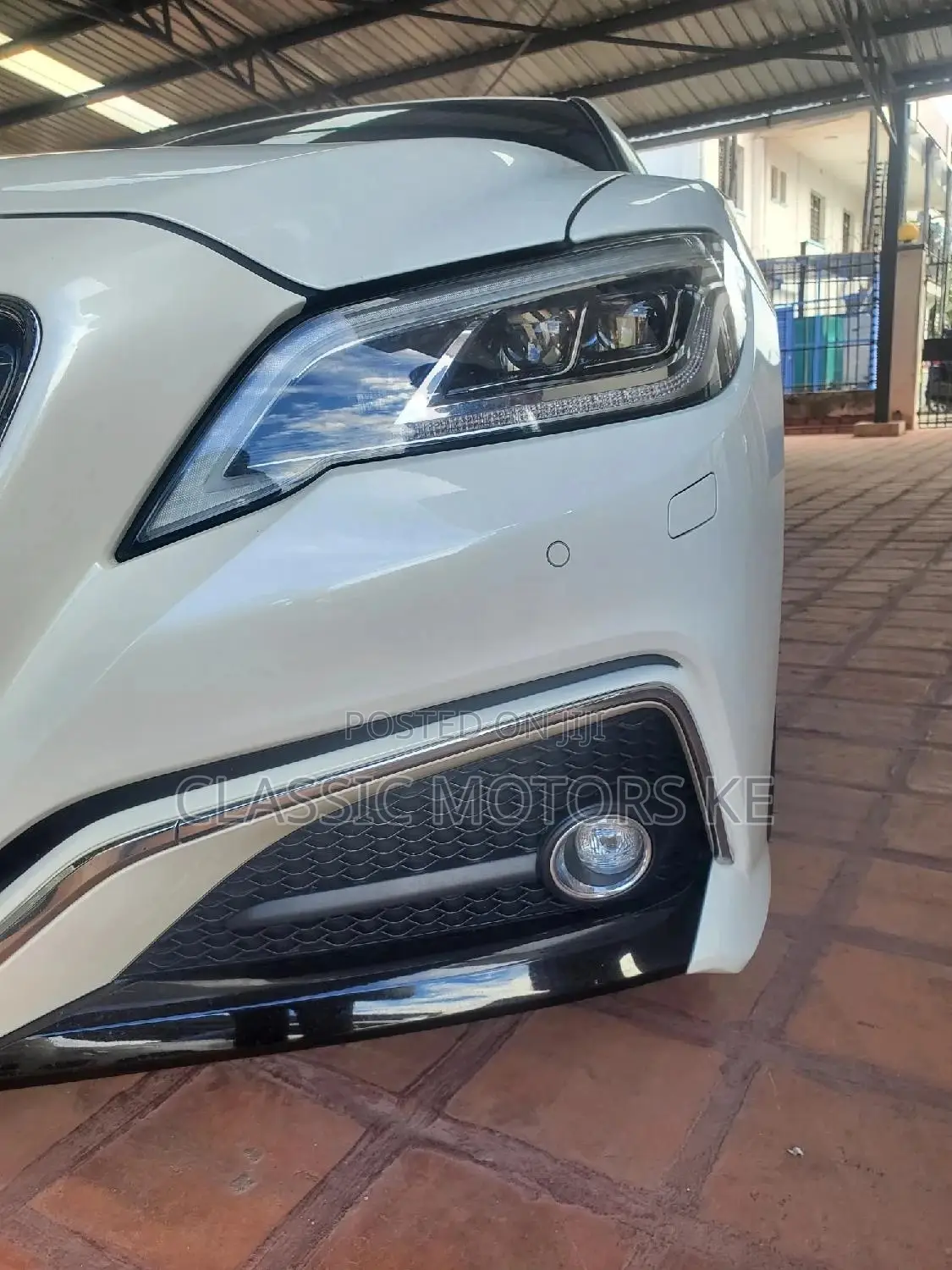 Toyota Crown 2019 White