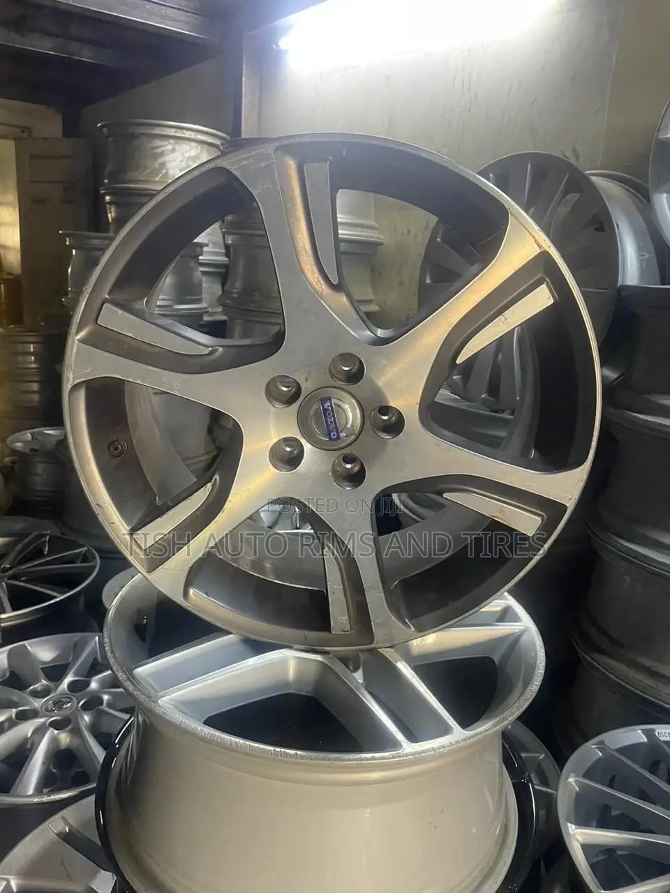 Original Volvo 18 Inch Rims Set