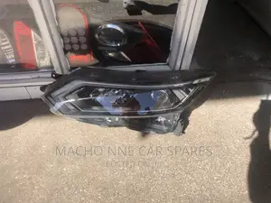 Nissan Qashqai 2018 Headlight