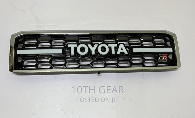 Land Cruiser 79 Grille With Lights GR LED Aftermarket - thumbnail 2