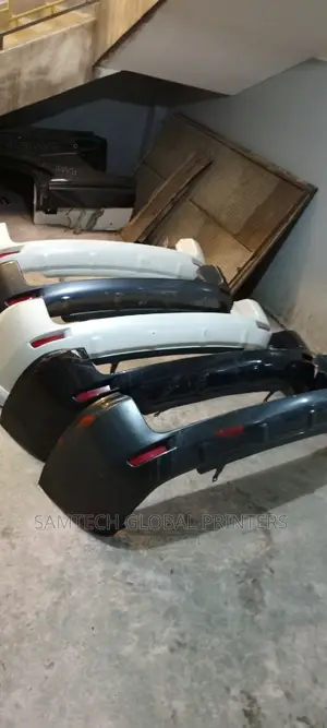 Very Clean and Quality Vanguard Back Bumper**// 