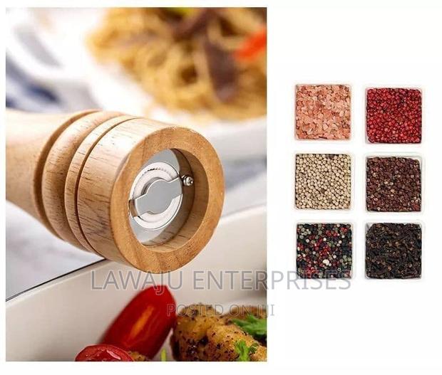 Natural Beechwood Salt/Pepper Grinder Mill - main view