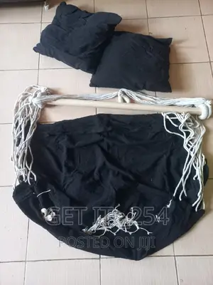 Hammock Chair Hanging Rope Swing Chair With Detachable Metal