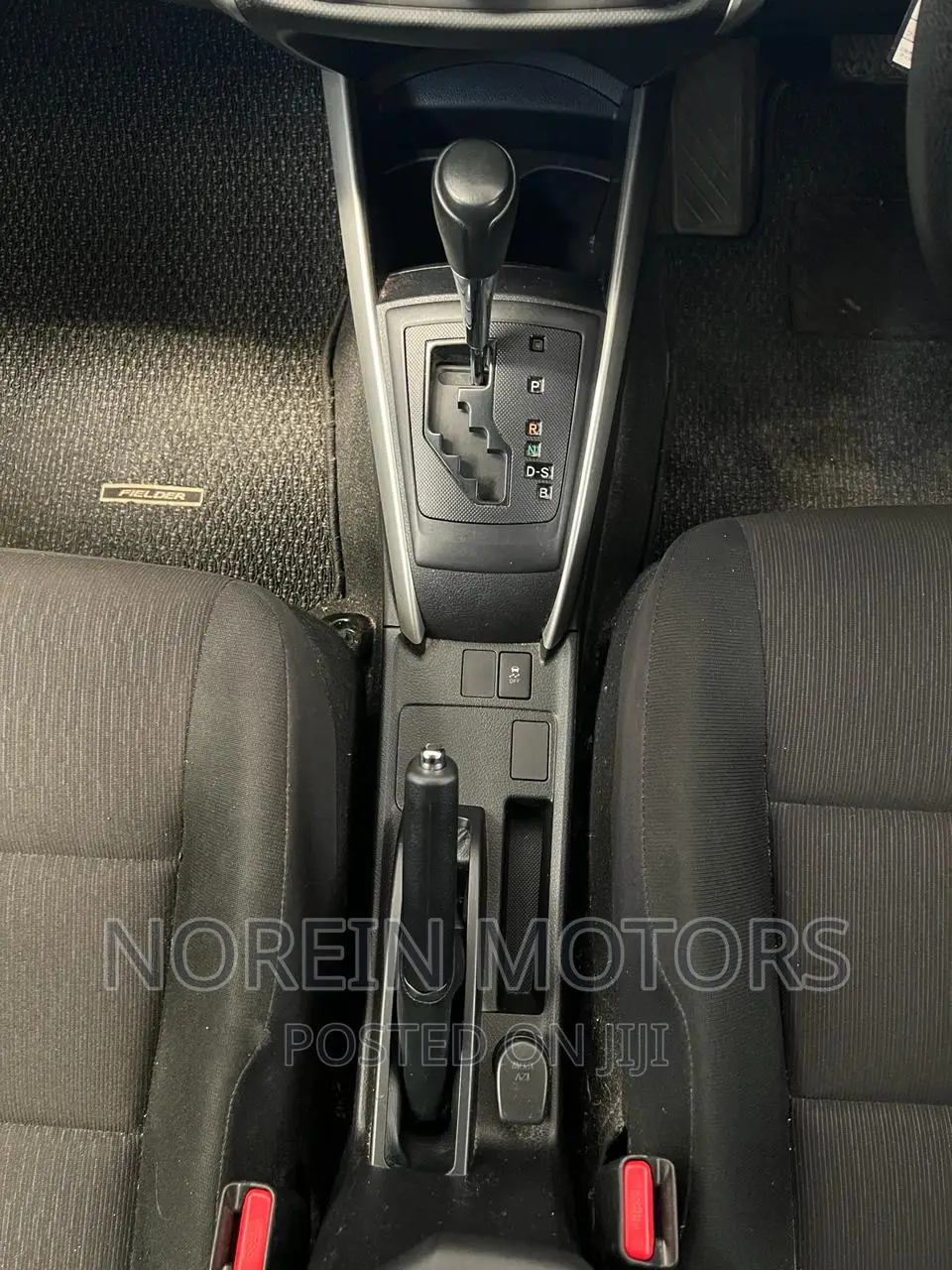 Toyota Corolla Fielder 2017 Gray